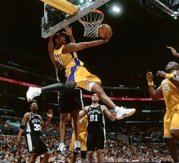 媒体和球迷 媒体和球迷