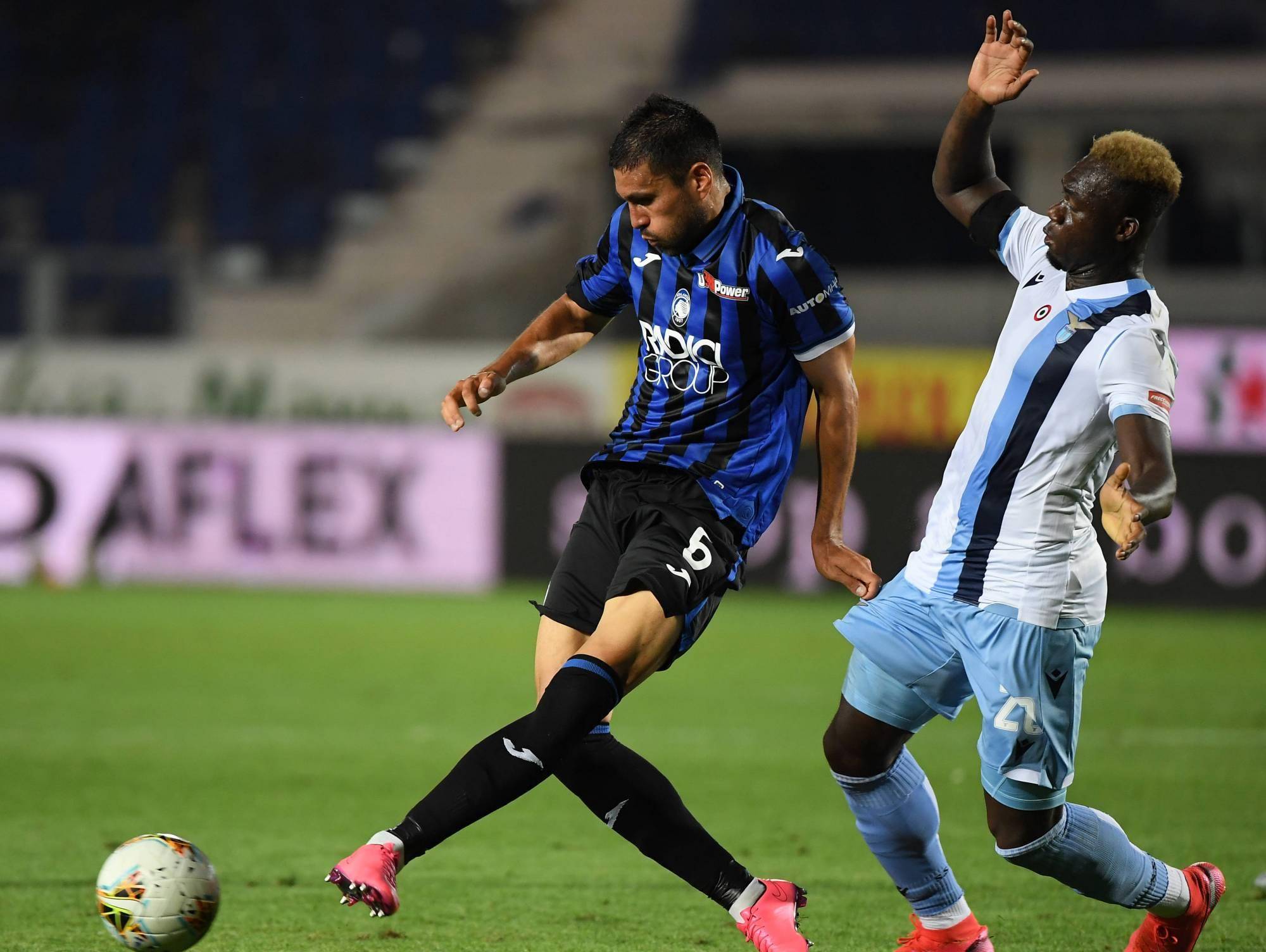 篮板球上与 篮板球上与