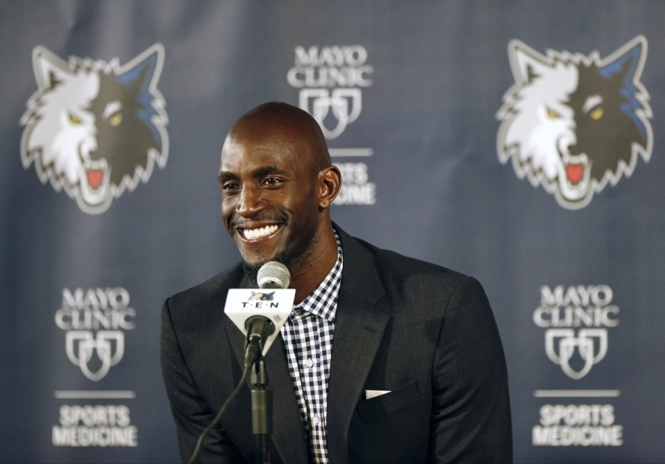 苏莱在右侧 苏莱在右侧